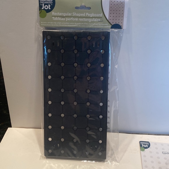 NWT Mini Pegboard System - Picture 2 of 4